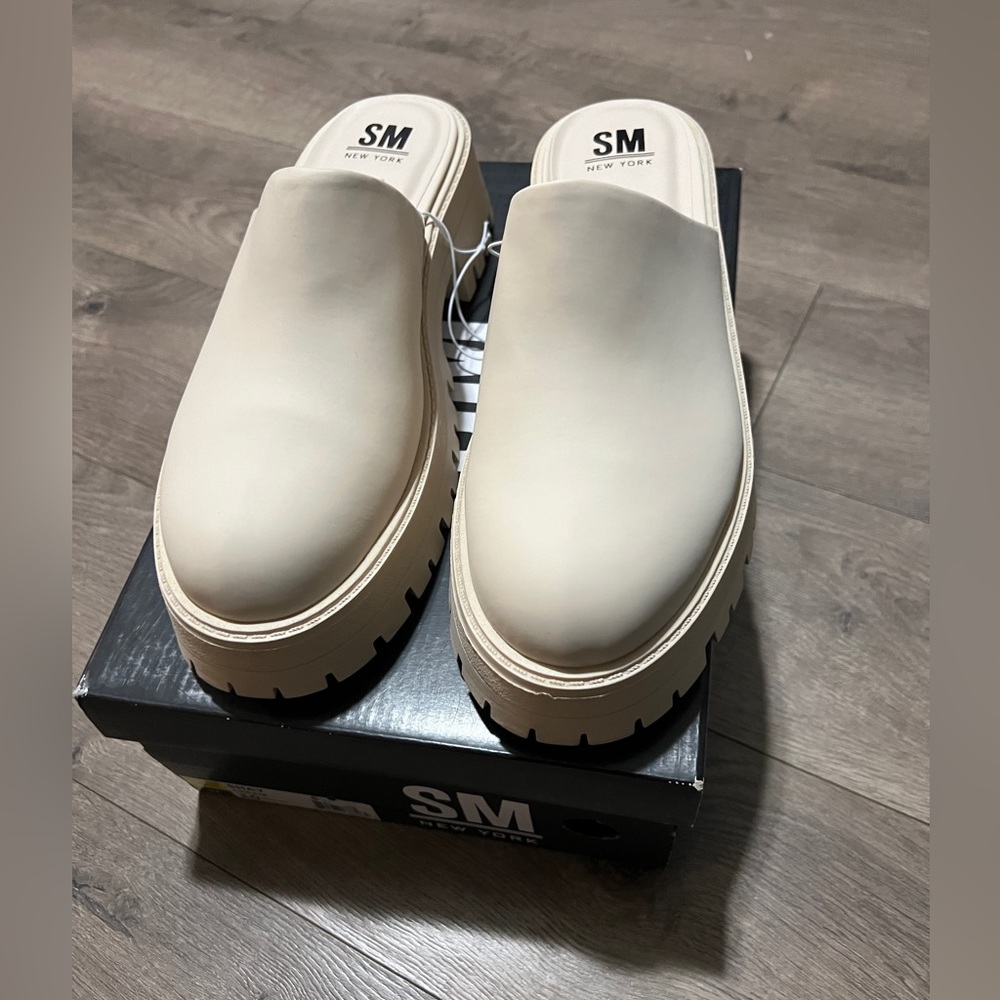 SM New York Clogs Size 10 New